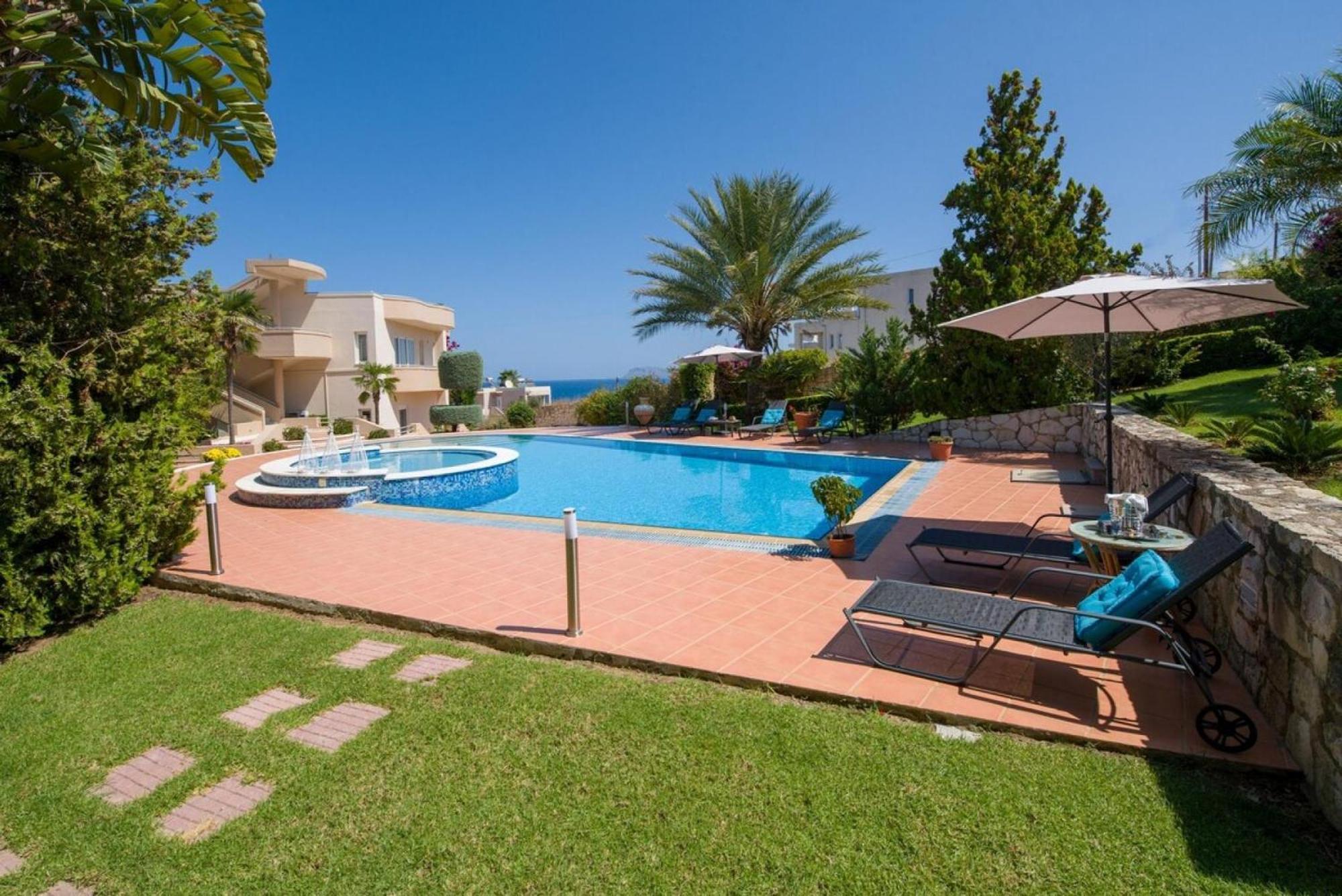 Villa Elina Luxury Residence Сталос Экстерьер фото